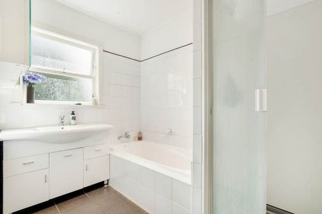 Photo of property in 2/53 Simkin Avenue, St Johns, Auckland, 1072