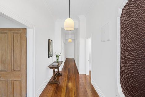 Photo of property in 16 Bracken Street, New Plymouth, 4310