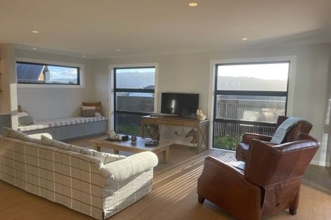 Photo of property in 14 Rotorua Grove, Aotea, Porirua, 5024