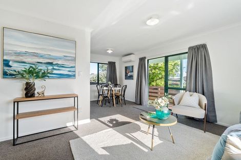 Photo of property in 32a Horokiwi Road West, Newlands, Wellington, 6037