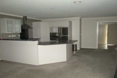 Photo of property in 16 San Clemento Way, Rototuna, Hamilton, 3210