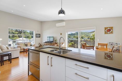 Photo of property in 35 Flotilla Place, Whitby, Porirua, 5024