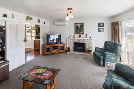 Photo of property in 52 Thatcher Street, Castlecliff, Whanganui, 4501