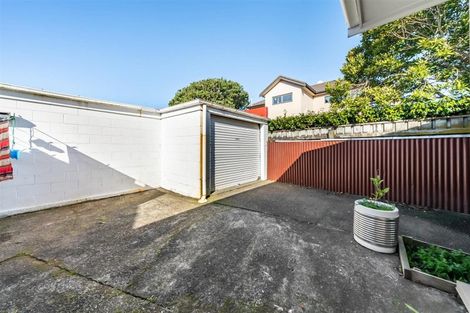 Photo of property in 120 Kings Crescent, Hutt Central, Lower Hutt, 5010