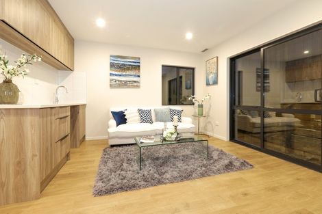 Photo of property in 2 Piki Street, Flat Bush, Auckland, 2019