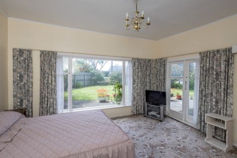 Photo of property in 36 Rangihiroa Street, Waikanae Beach, Waikanae, 5036