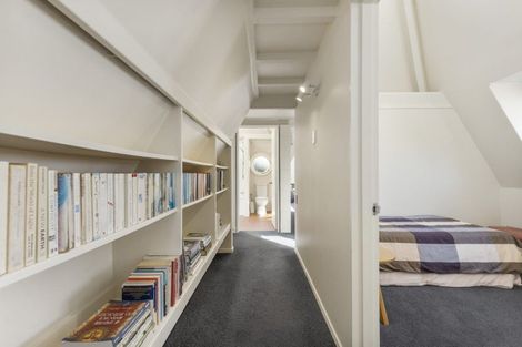 Photo of property in 2 Marnane Terrace, St Andrews, Hamilton, 3200