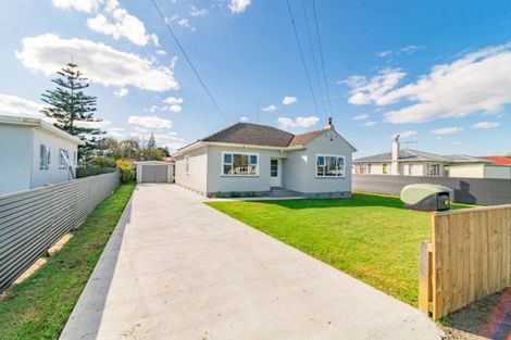 Photo of property in 206 Puriri Street, Castlecliff, Whanganui, 4501