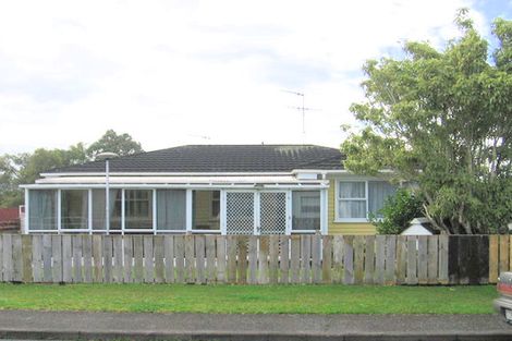 Photo of property in 5 Hollinbrigg Place, Manurewa, Auckland, 2102