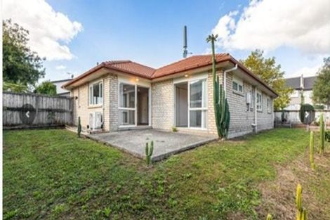 Photo of property in 3 Reefton Place, Flat Bush, Auckland, 2019