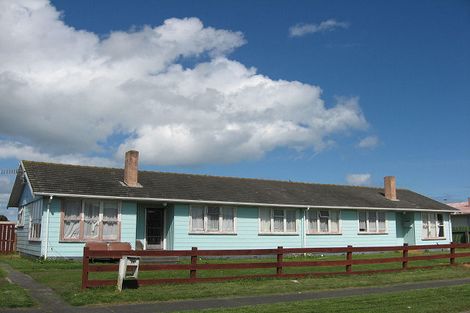 Photo of property in 60-62 Titoki Street, Castlecliff, Whanganui, 4501