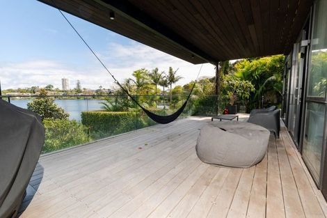 Photo of property in 306a Hurstmere Road, Takapuna, Auckland, 0622