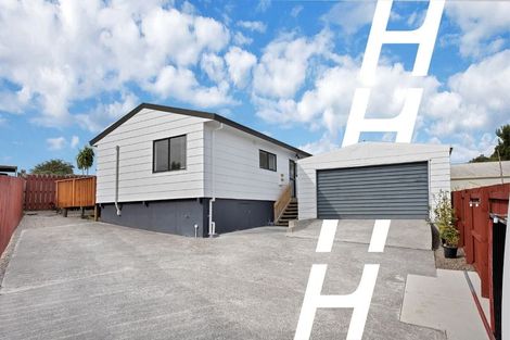 Photo of property in 2/81 Harmel Road, Glendene, Auckland, 0602