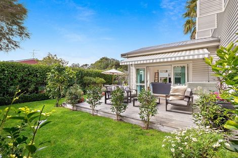 Photo of property in 18 Kensington Drive, Orewa, 0931