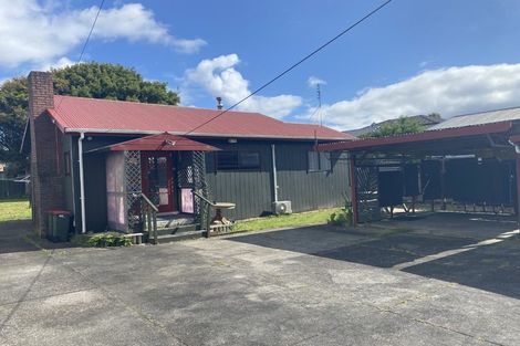 Photo of property in 8 Freyberg Avenue, Papatoetoe, Auckland, 2104