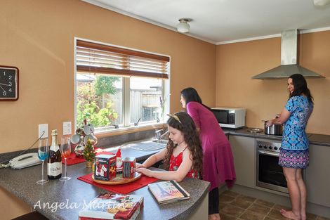 Photo of property in 18 Meridian Grove, Kelvin Grove, Palmerston North, 4414