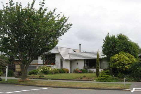 Photo of property in 51 Nortons Road, Avonhead, Christchurch, 8042