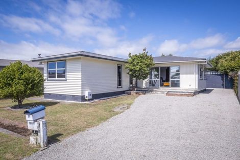 Photo of property in 38 Walton Road, Paraparaumu Beach, Paraparaumu, 5032