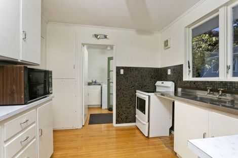 Photo of property in 43 Juniper Road, Sunnynook, Auckland, 0620