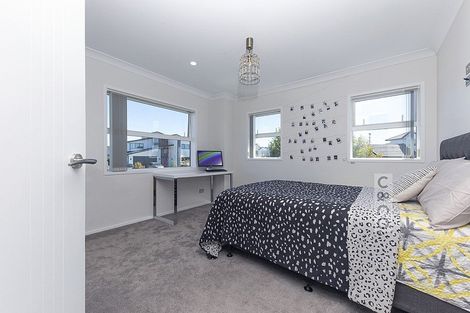 Photo of property in 2 Tauwaka Crescent, Riverhead, 0820