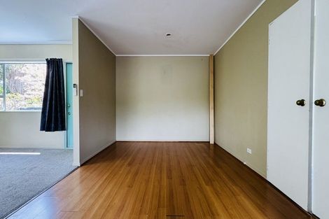 Photo of property in 15 Loughanure Place, Massey, Auckland, 0614