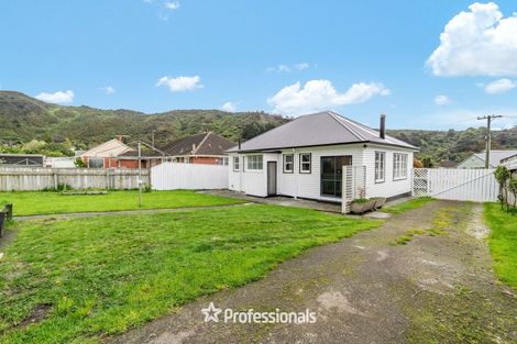 Photo of property in 11 Toomath Street, Naenae, Lower Hutt, 5011