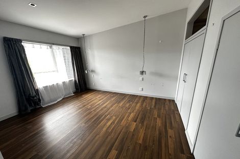 Photo of property in 1/6 Anne Road, Hillcrest, Auckland, 0627