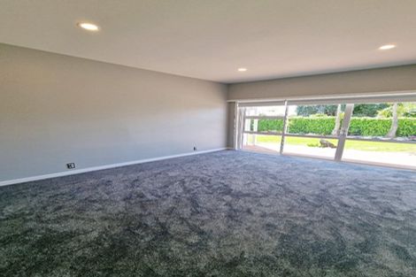 Photo of property in 92 Browns Bay Road, Rothesay Bay, Auckland, 0630
