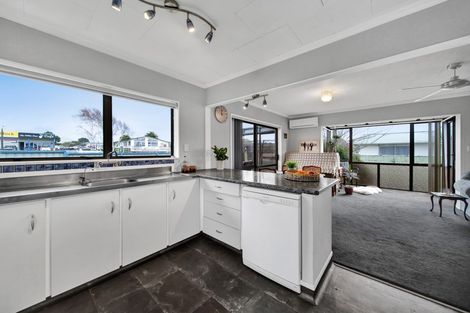 Photo of property in 189a Parklands Avenue, Bell Block, New Plymouth, 4312