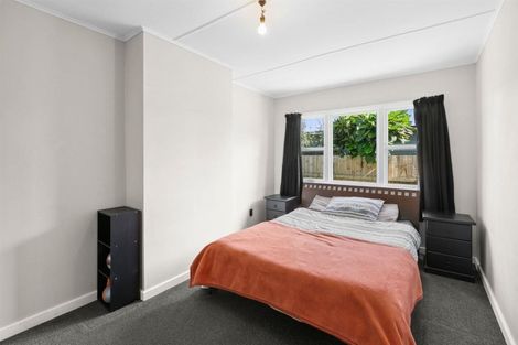 Photo of property in 2/5 Tokomaru Street, Welbourn, New Plymouth, 4312