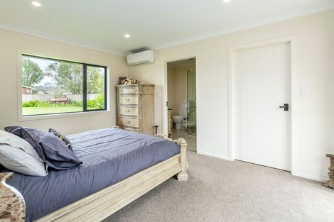Photo of property in 13 Paterson Street, Pahiatua, 4910