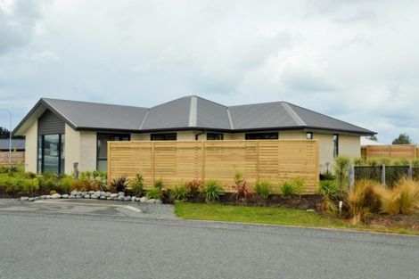 Photo of property in 13 Claremont Crescent, Amberley, 7410