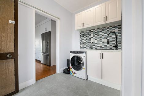 Photo of property in 28 Braid Road, St Andrews, Hamilton, 3200