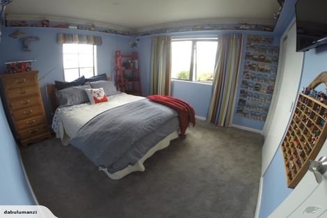 Photo of property in 153 Ruapehu Drive, Fitzherbert, Palmerston North, 4410