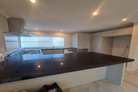Photo of property in 11 Lorenzo Way, Flat Bush, Auckland, 2016