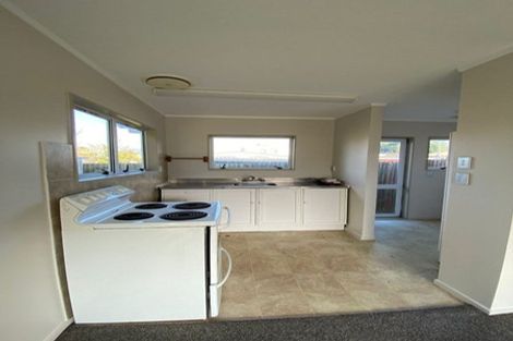 Photo of property in 9 Greers Road, Weymouth, Auckland, 2103