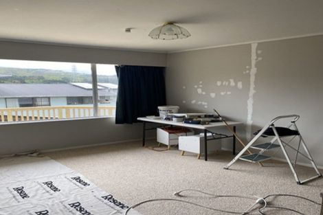Photo of property in 110 Taylor Terrace, Tawa, Wellington, 5028