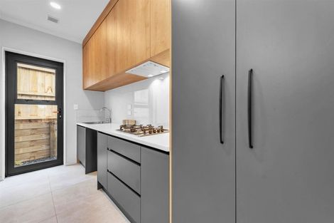 Photo of property in 30 Ballyalton Crescent, Flat Bush, Auckland, 2019