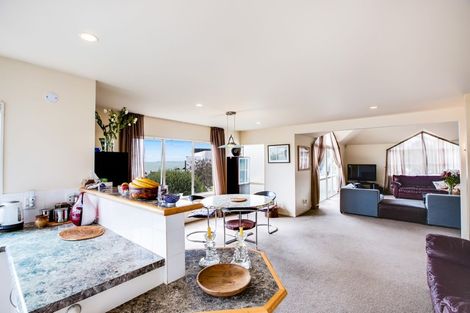 Photo of property in 3/14 Bournemouth Terrace, Murrays Bay, Auckland, 0630