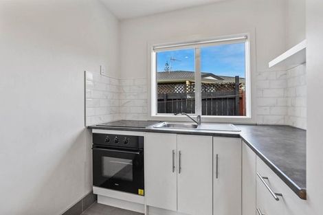 Photo of property in 5/92 Titirangi Road, New Lynn, Auckland, 0600