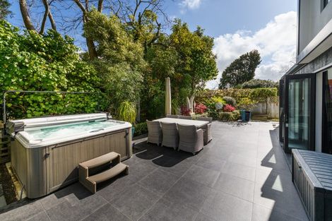 Photo of property in 36b Lincoln Terrace, Hokowhitu, Palmerston North, 4410