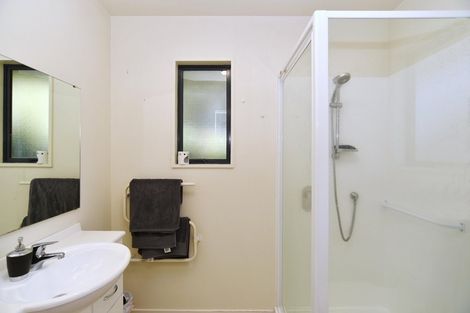 Photo of property in 30a Peer Street, Upper Riccarton, Christchurch, 8041