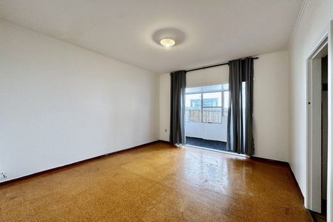 Photo of property in 423 Pakuranga Road, Pakuranga Heights, Auckland, 2010