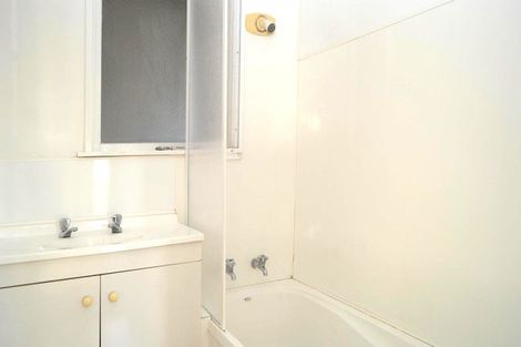 Photo of property in 31 Bill Hercock Street, Pirimai, Napier, 4112