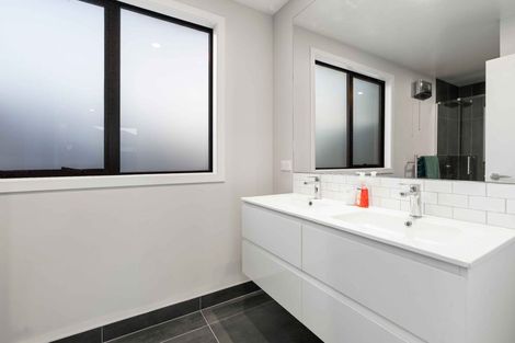 Photo of property in 13 Whitburn Avenue, Halswell, Christchurch, 8025