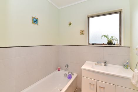 Photo of property in 14 Nickell Place, Orewa, 0931