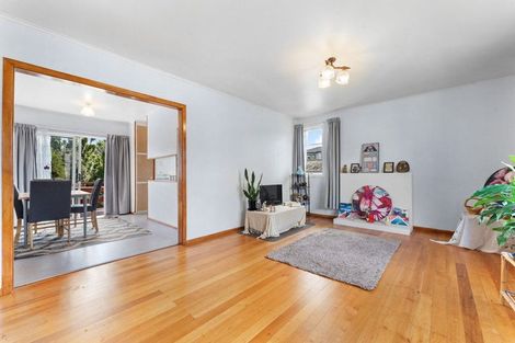 Photo of property in 4 Pomelo Road, Te Atatu South, Auckland, 0610