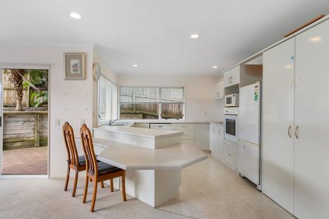 Photo of property in 19 Belgate Place, Somerville, Auckland, 2014