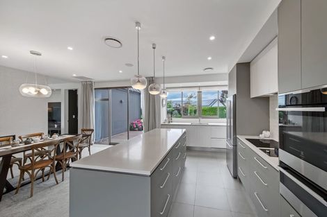 Photo of property in 2 Silver Peaks Drive, West Melton, 7618