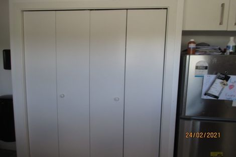 Photo of property in 236 Triangle Road, Massey, Auckland, 0614